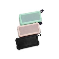 Parlante bluetooth Decibel Rubber IPX5, batería recargable, rosado