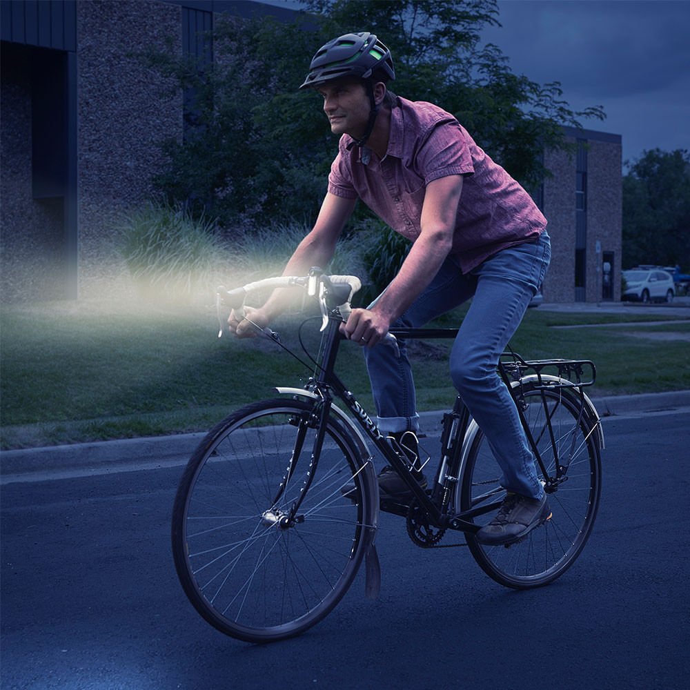Imagen 2 del producto Luz para bicicleta Nite Ize Radiant 125 recargable, 3 modos de luz, 180° de visibilidad, blanco