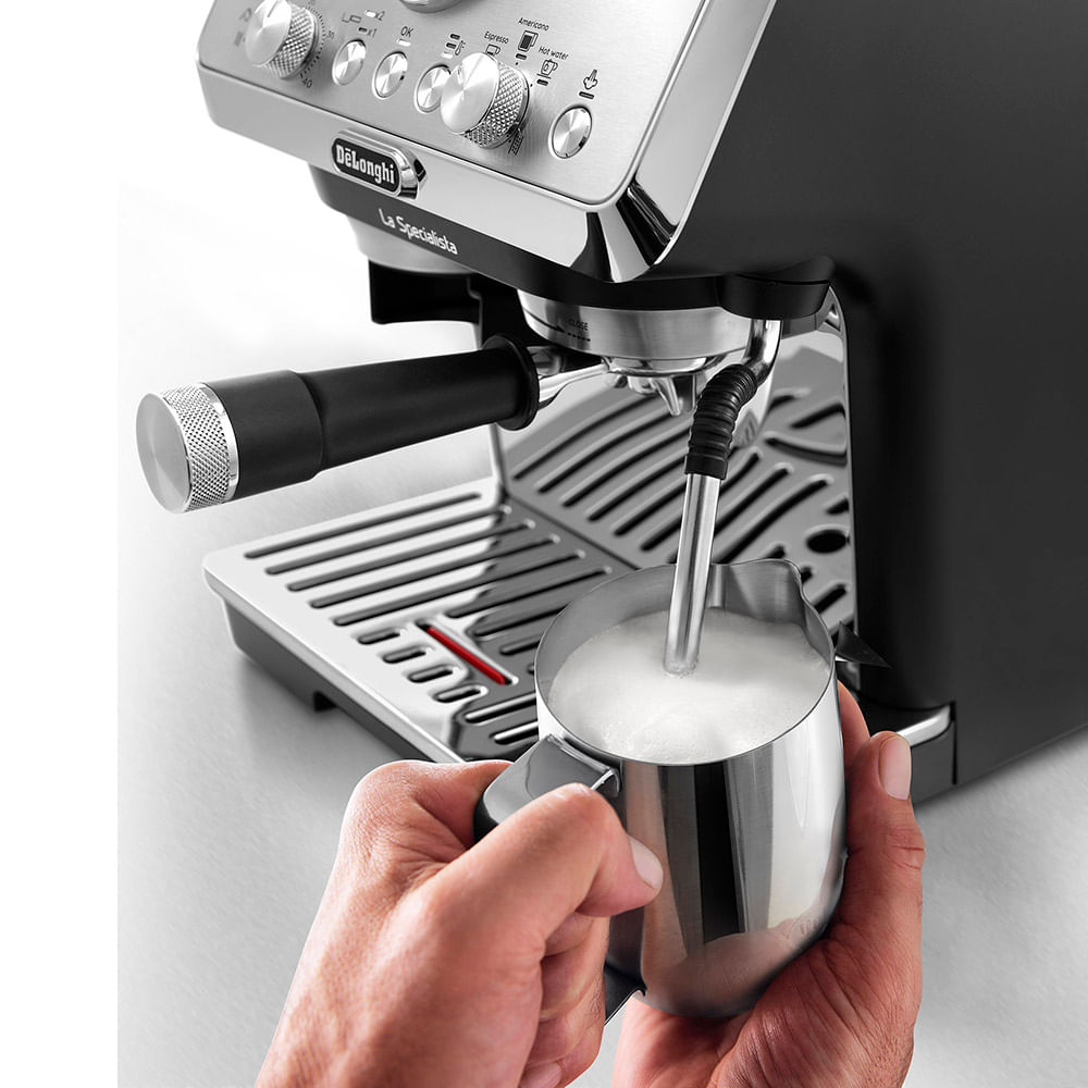 Imagen 2 del producto Cafetera Espresso Specialista Arte EC9155.MB De'Longhi 1400w, panel análogo, 3 niveles de temperatura, negro metálico