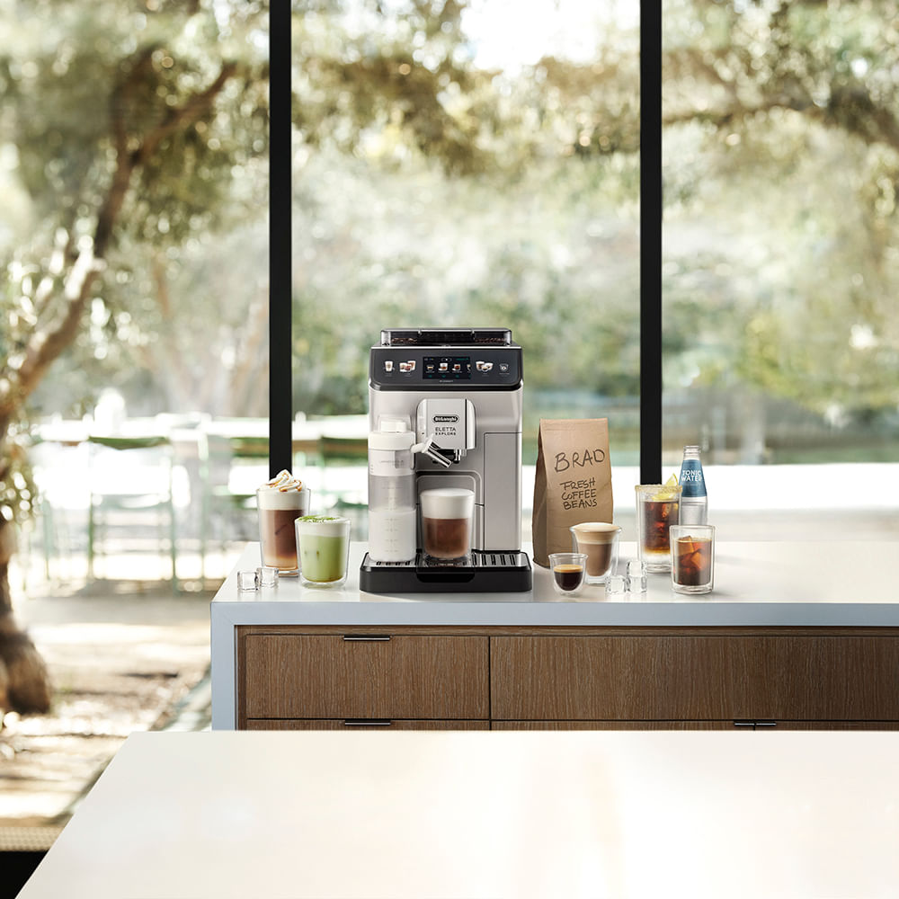 Imagen 2 del producto Cafetera Superautomática De'Longhi New Eletta Explore, 1450W, bebidas frías y calientes,  Plateada