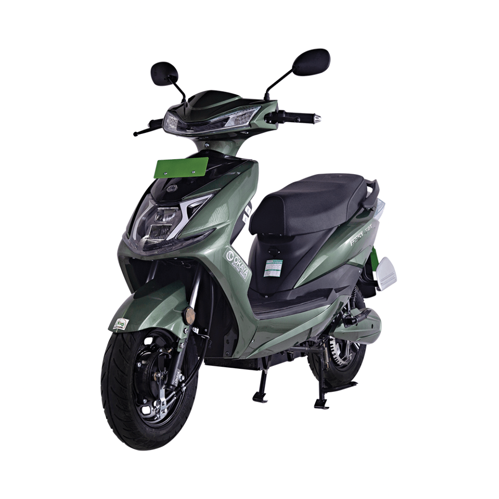 Moto eléctrica Okaya, motor 2500 W, peso máx 150 kg, batería removible LFP de 72V 30AH, carga 3-4 horas, verde
