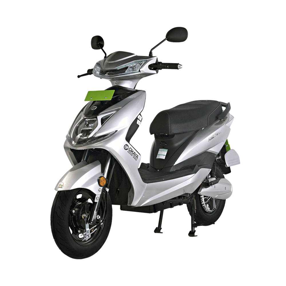 Moto eléctrica Okaya, motor 2500 W, peso máx 150 kg, batería removible LFP de 72V 30AH, carga 3-4 horas, plateado