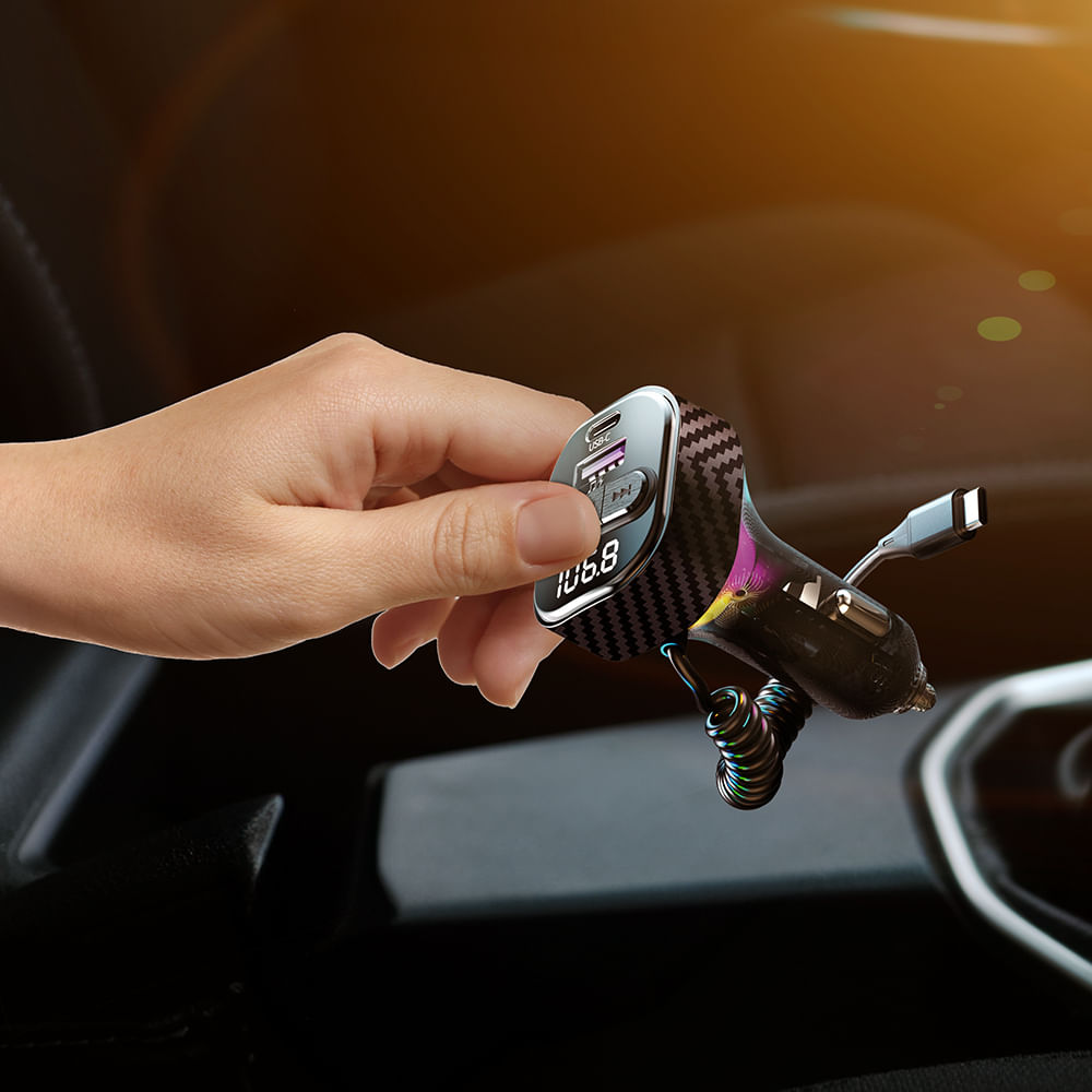 Imagen 2 del producto Transmisor bluetooth Roadtrip para carro con carga rápida Tipo C, conectividad para música y llamadas manos libres, diseño compacto y práctico, negro