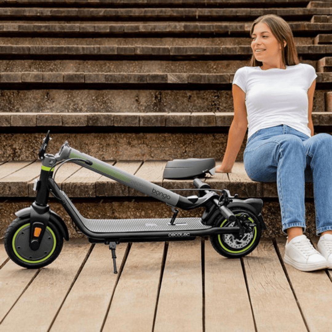 Imagen 2 del producto Scooter eléctrico Bongo D30, autonomía hasta 30km, vel 25 km/h, negro