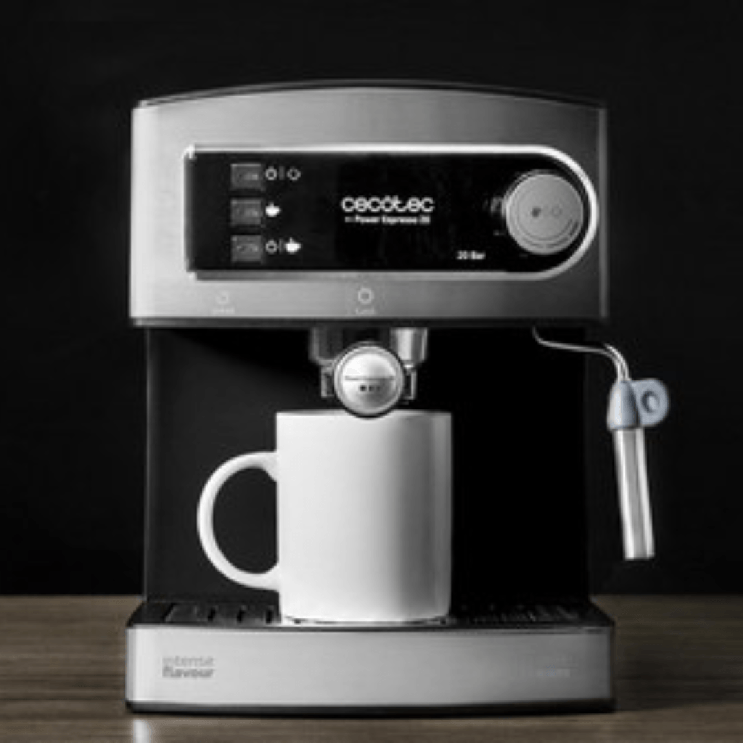 Imagen 2 del producto Cafetera express Cecotec Power Espresso 850w, 20 bares, 1.5 litros, vaporizador, calienta tazas, plateado