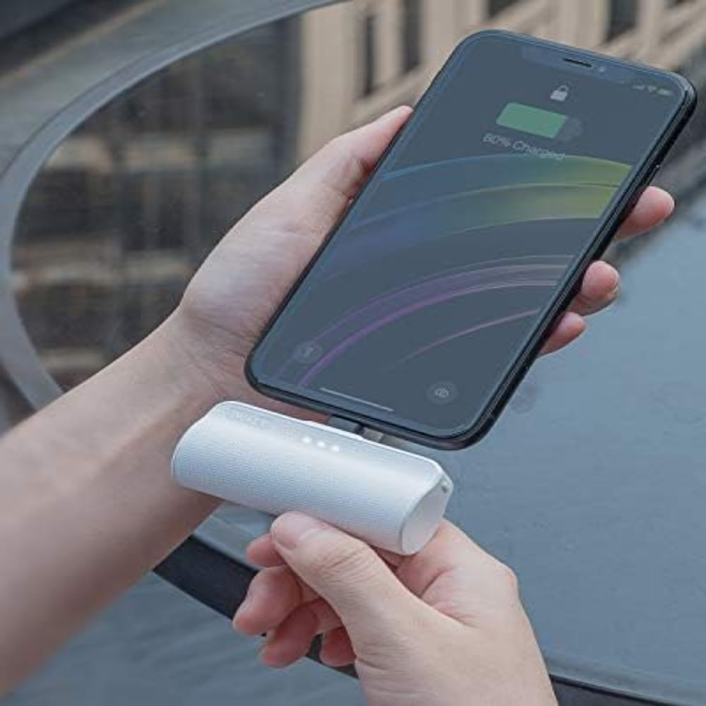 Imagen 2 del producto Mini batería portátil iWalk, con conector Lightning, blanca, ultracompacta