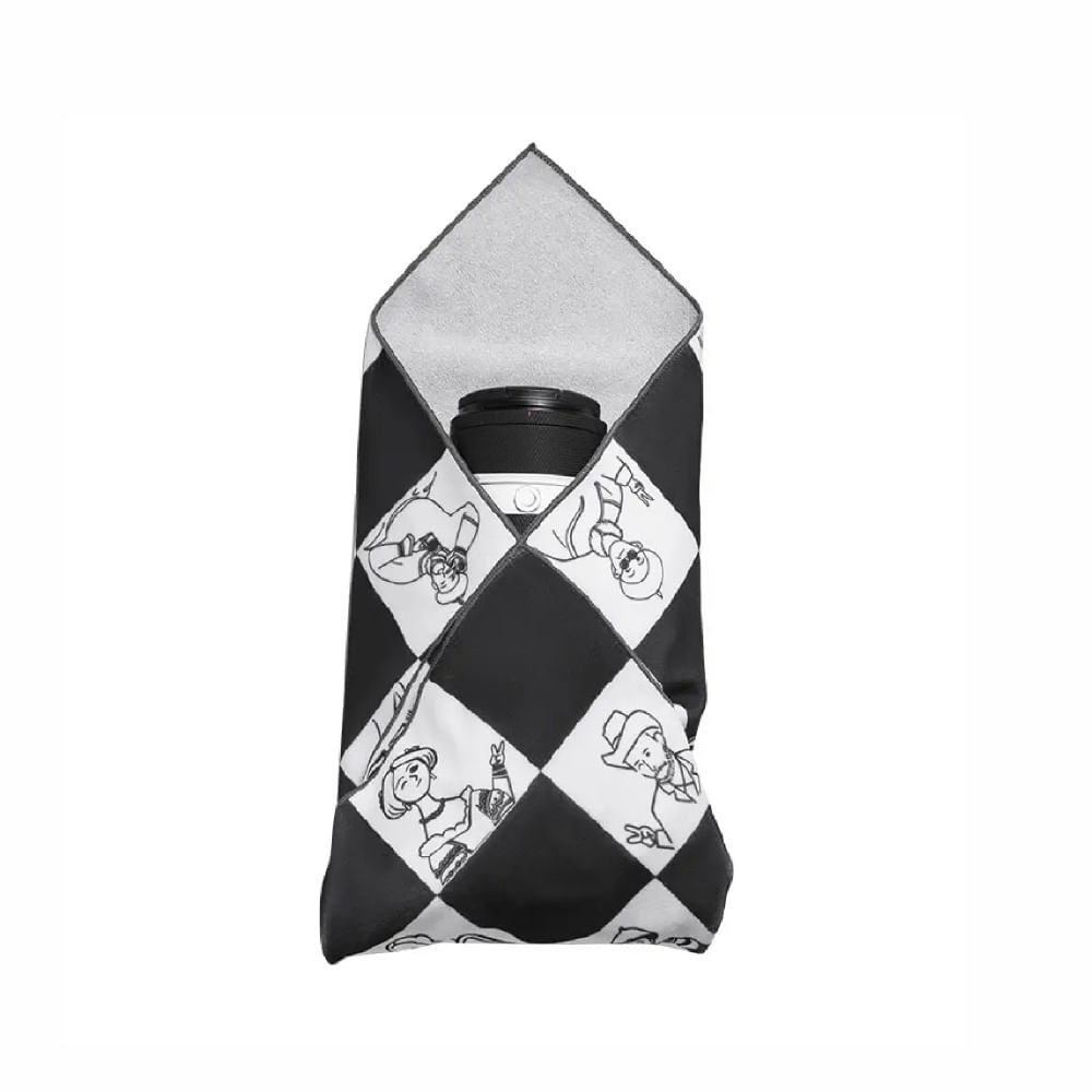 Imagen 2 del producto Funda magnética Ulanzi, para cámaras con diseño, blanco y negro