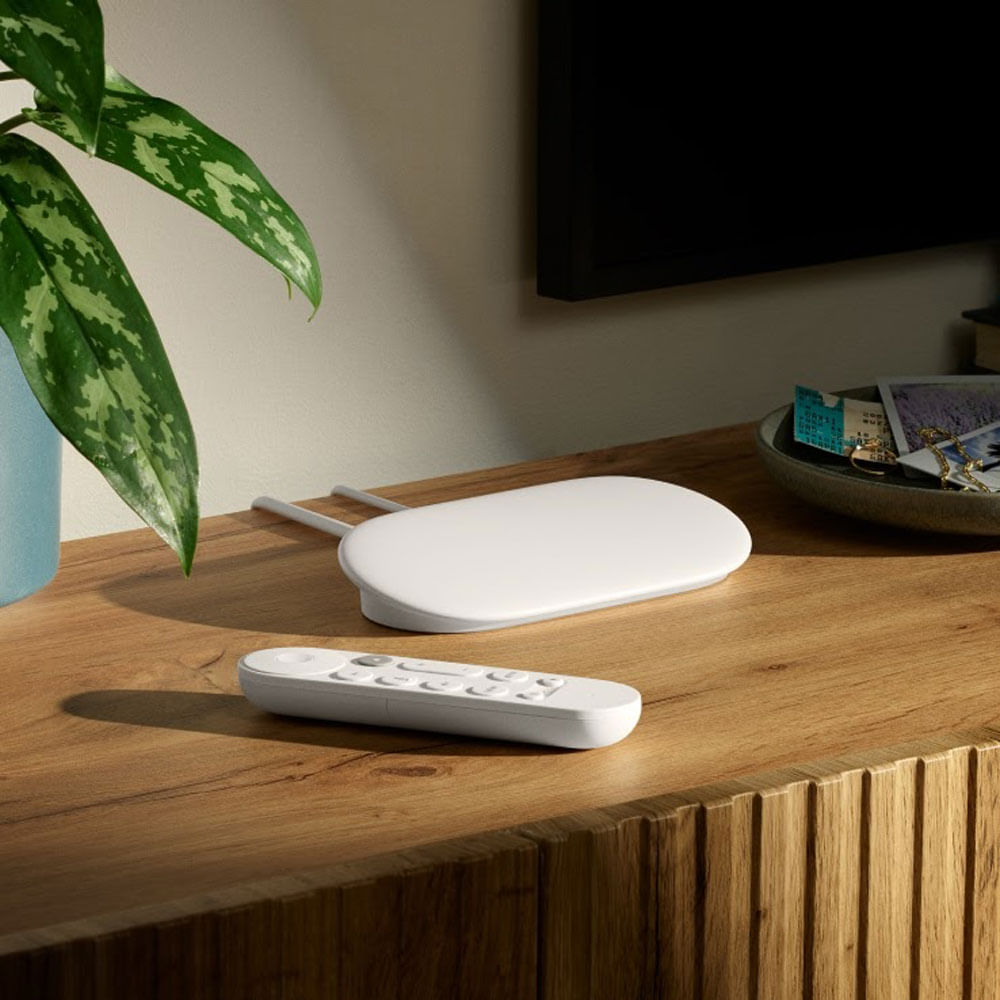 Imagen 2 del producto Convertidor A Smart TV Google Streamer 4K, Android TV OS, 32GB, HDMI 2.1, USB-C, RAM 4GB, Bluetooth 5.1, control incluido, blanco