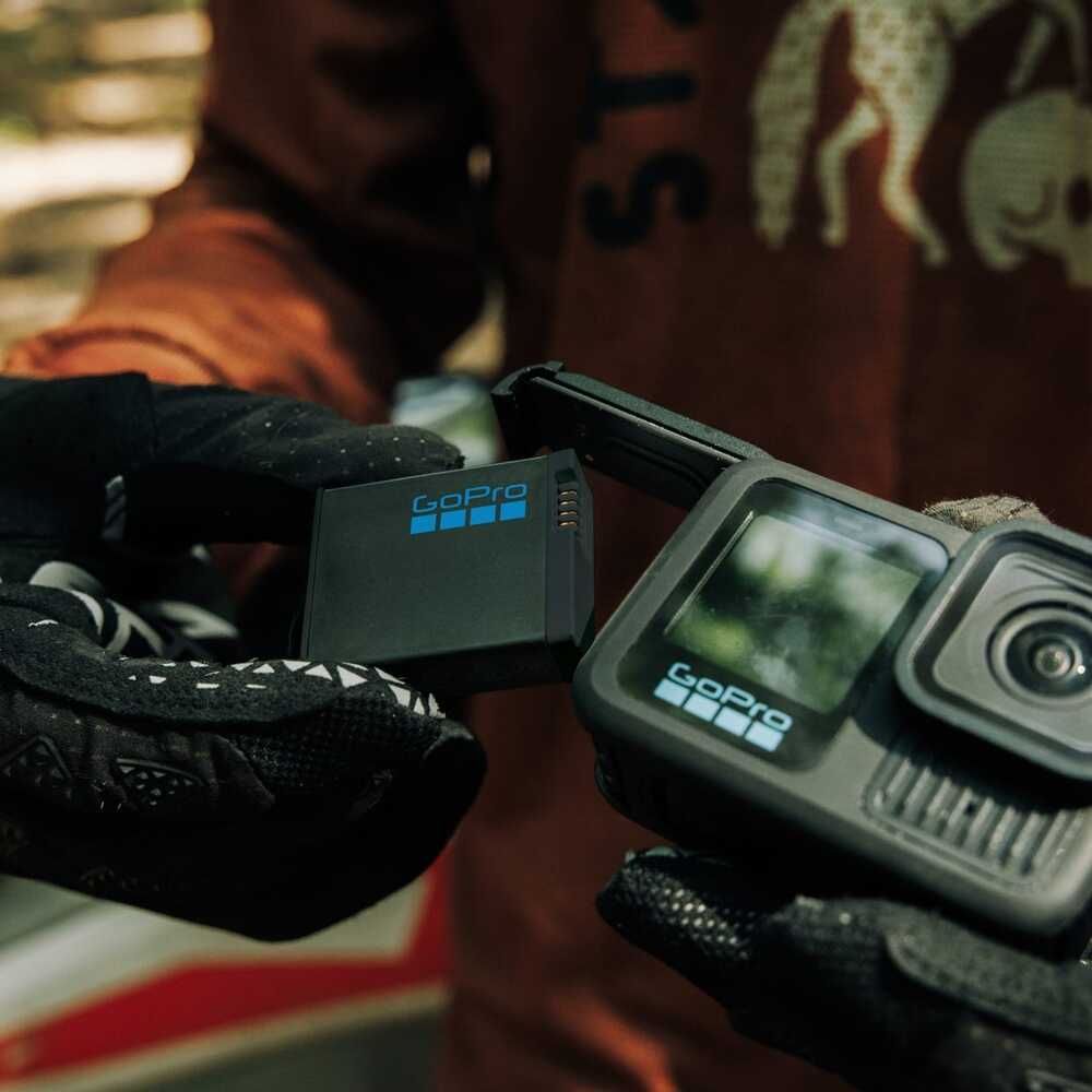 Imagen 2 del producto Batería GoPro Enduro 1900 mAh para HERO13, alto rendimiento, ideal para frío y calor