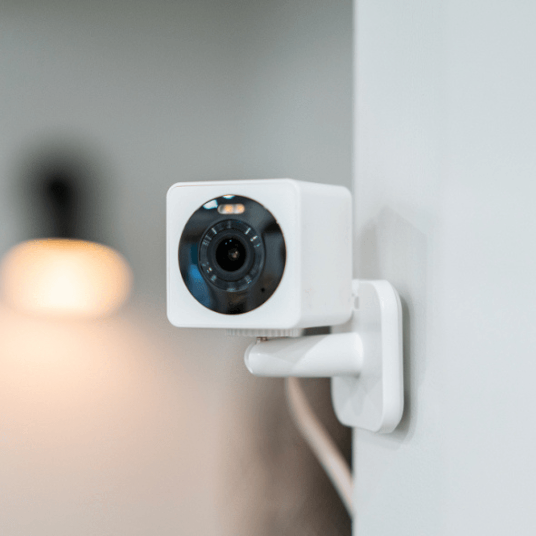 Imagen 2 del producto Cámara seguridad Wyze Cam OG, 1080p, IP65, foco, audio bidireccional