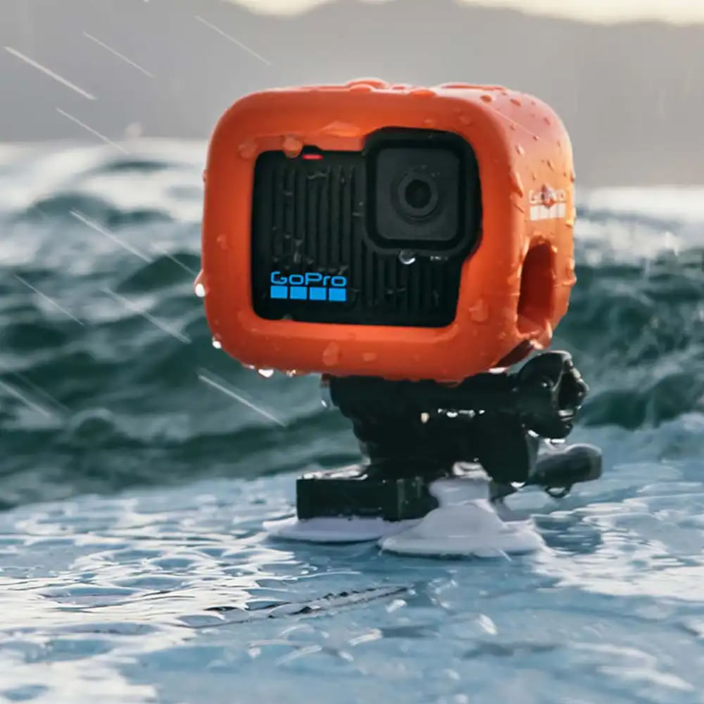 Imagen 2 del producto Cámara de acción GoPro Hero Black Bundle, 12MP, pantalla LCD, (Cámara de acción + Floaty) (reempacado)