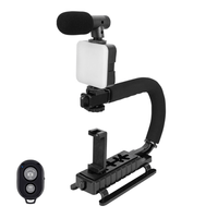 Kit de grabación Escorpión KREED AY-49U con luz LED recargable, micrófono y soporte para cámara y celular