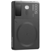 Luz LED RGB Godox MA5R portátil con power bank magnético, control por app para fotografía, video