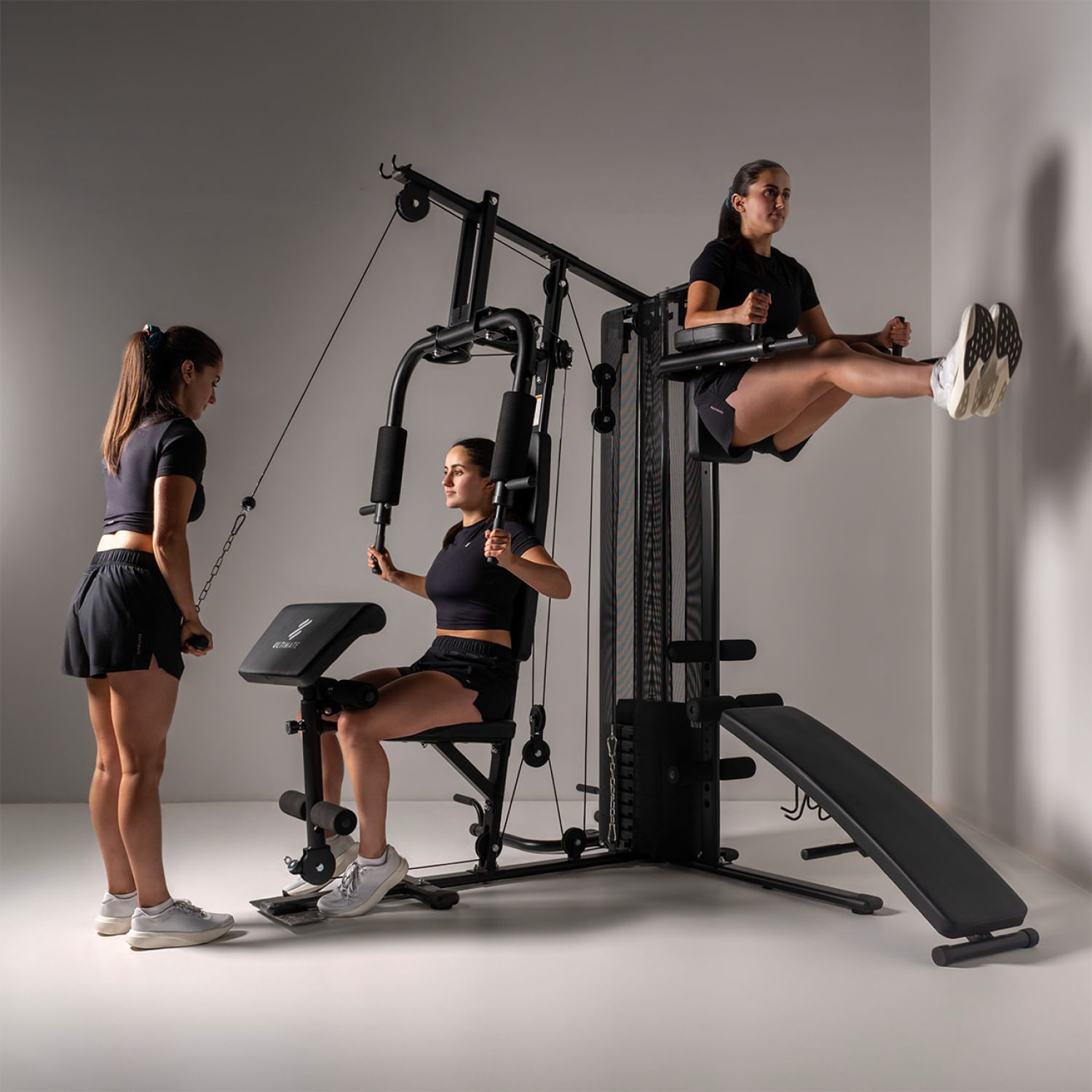 Imagen 2 del producto Máquina Home Gym P700 Pro, columna de carga 65 kg, asiento de eco cuero, negro