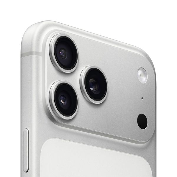 Imagen 2 del producto iPhone 17 Pro Max eSIM 256GB, 12GB RAM, cámara 48MP y frontal 18MP, pantalla 6.9"", silver, con case y mica