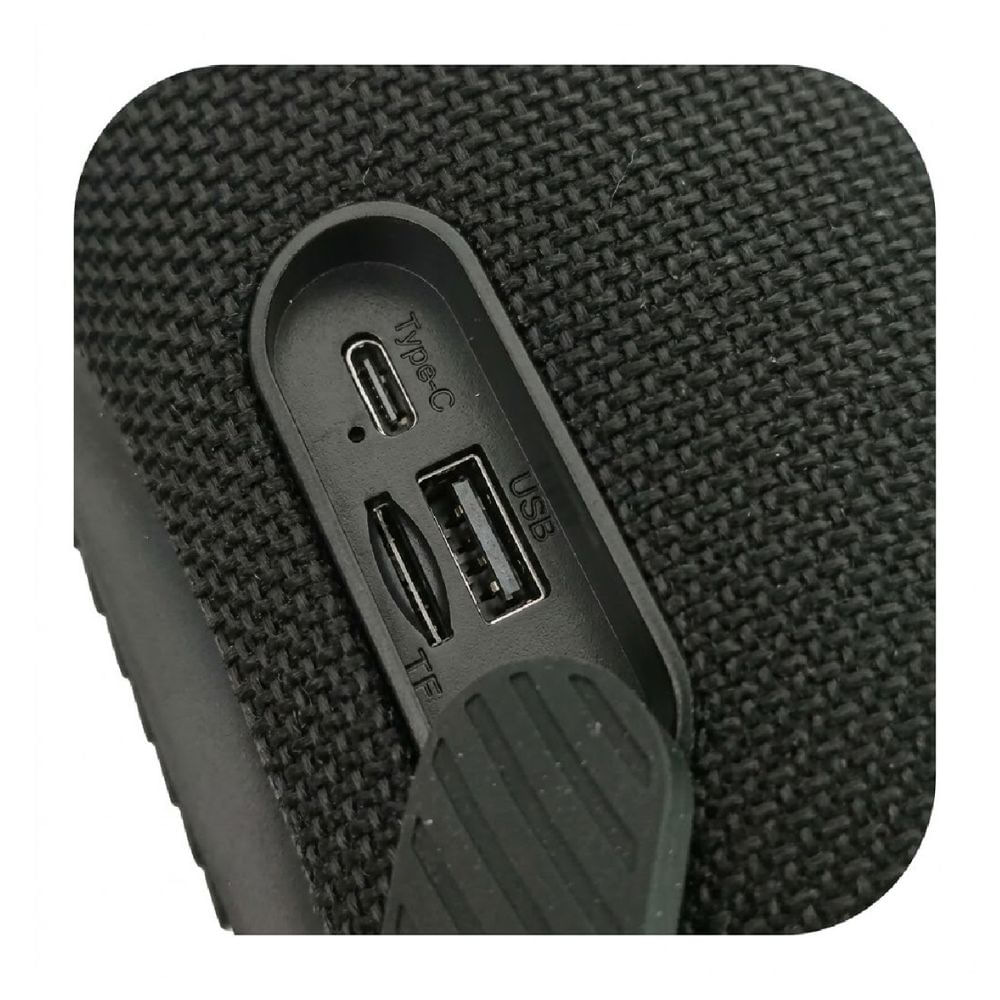 Imagen 2 del producto Parlante portátil Ewtto ET-P1768B bluetooth 5.0, 30 W, luces RGB, TWS, hasta 5 horas, negro